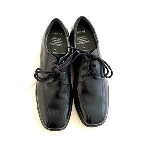 NWT Geox black dress shoes